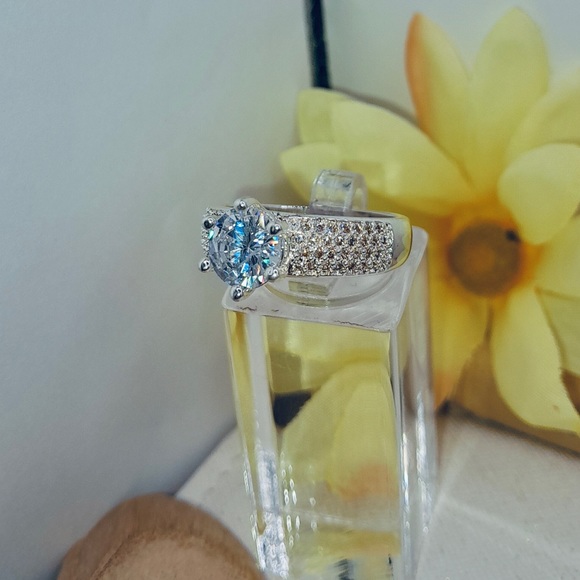 2ct Brilliant Cut Simulated Diamond Bling Ring - Picture 2 of 10